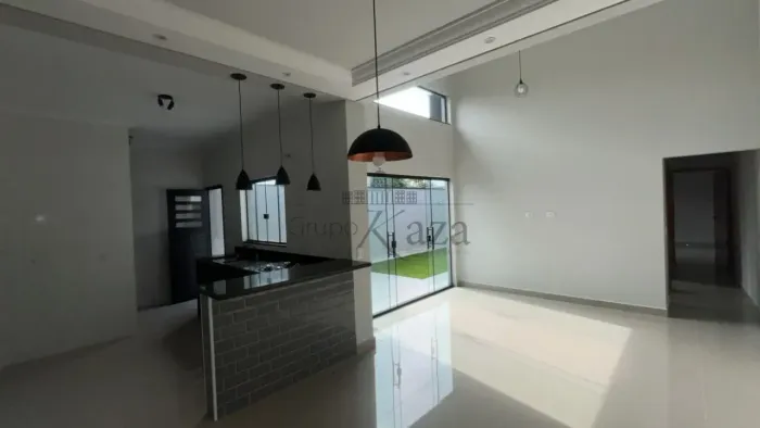 Casa - Vila Branca Jacareí - 2 Dormitórios - 78,05m².