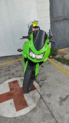 Kawasaki ninja 250 r 2011