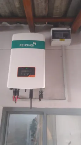 VENDO   16 PLACAS SOLARES COM INVERSOR  RENOVIGI 4K  