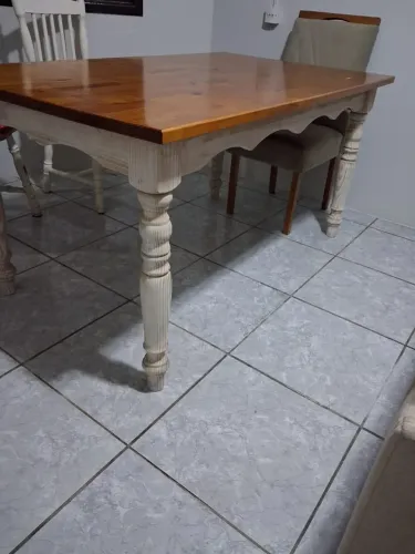 Mesa de jantar 6 lugares retangular rústica em madeira