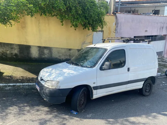 Peugeot Partner Furgão 1.8 3P 2000