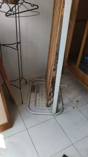 Cama + armário pequeno