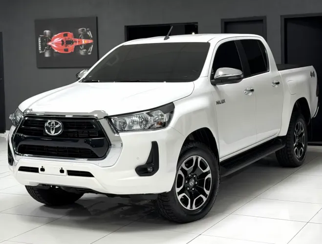 Toyota Hilux CD SRV 4X4 2.8 TDI Diesel Aut. 2023
