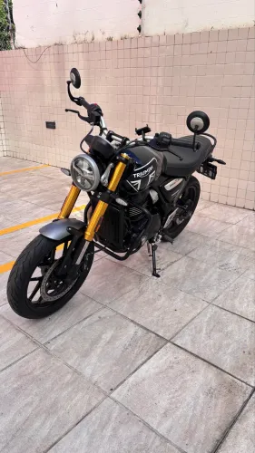 Triumph speed 400 ano 2025 apenas 5.500 km