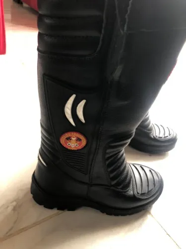 Bota de couro feminina moto