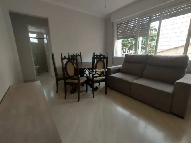 Imóvel para venda possui 36 metros quadrados com 1 quarto em Jardim Botânico - Porto Alegr