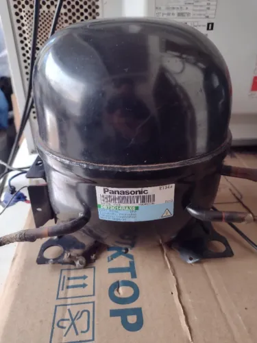 Compressor Geladeira. 220v. 1/4. R134.  Pra hoje.