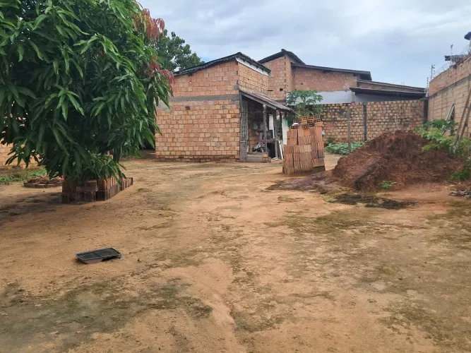 Vende-se terreno no PEDRA PINTADA 