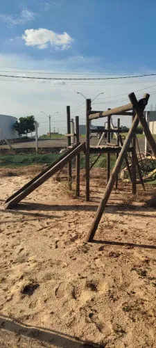 Parque em eucalipto tratado