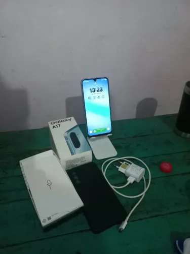 GALAXY A17 AZUL-2 MESES DE USO - COM CAIXA