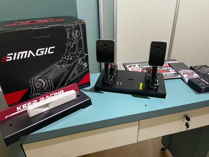 Pedal P1000 Simagic Novo