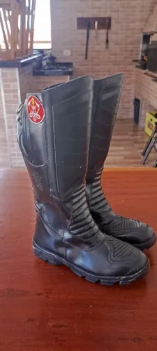 Bota bombeiro .guarda . Nova n41