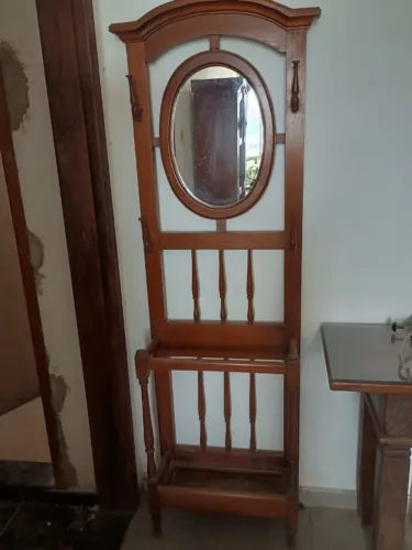 Porta sombrinha e chapeleiro 