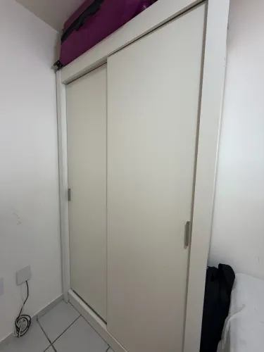 Vendo guarda roupa solteiro 