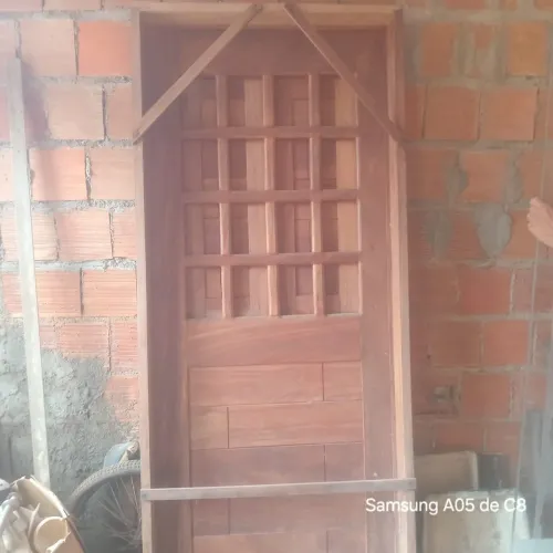Porta nunca usada toda nova