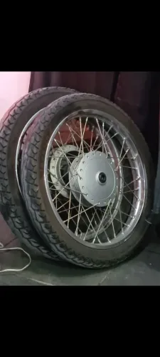Jogo de rodas para moto