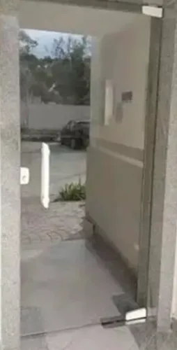 Porta vidro pivotante 210x80