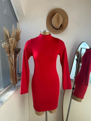 Vestido justo em malha manga longa tam 38