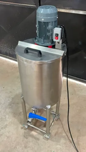 Triturador de açaí, saborizador de calda