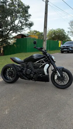 Ducati Diavel muito nova!!!