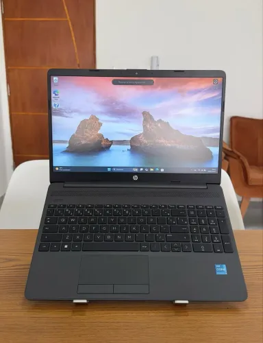 NOTEBOOK HP G9 I3-1215U SEMI NOVO + NOTA FISCAL,08GB RAM DDR4,SSD NVME 256GB,GHZ MAX 4.40