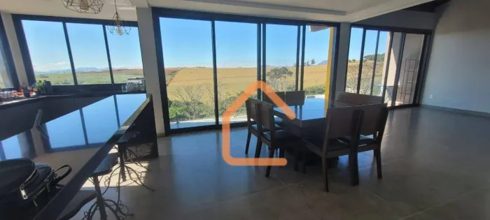 Casa com 3 dormitórios à venda, 296 m² por R$ 1.600.000,00 - Gran Royalle - Pouso Alegre/M