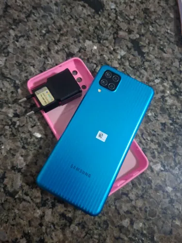 Samsung m12