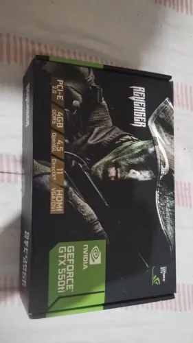 Vende-se placa de vídeo semi-nova RX 550 TI de 4GB boa para jogos!!!