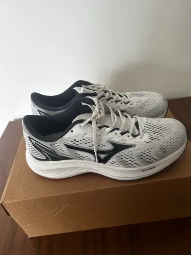 Tênis de Corrida masculino Mizuno Action 4