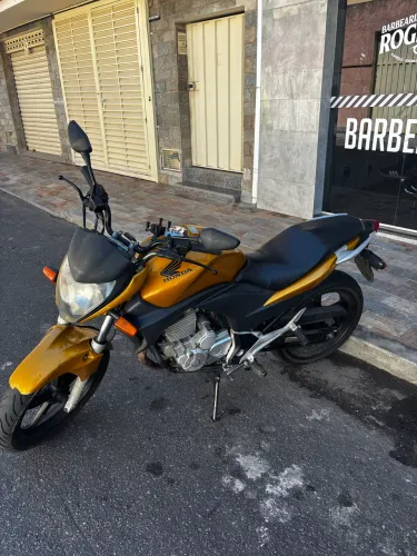 VENDO MOTO cb300 BATIDA ABAIXO DA FIPE