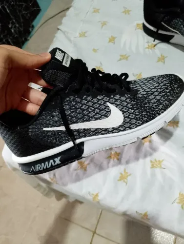 Tênis Nike Air Max Sequent 2