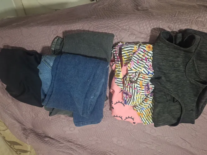 Doação de roupas  feminina  não uso mas 