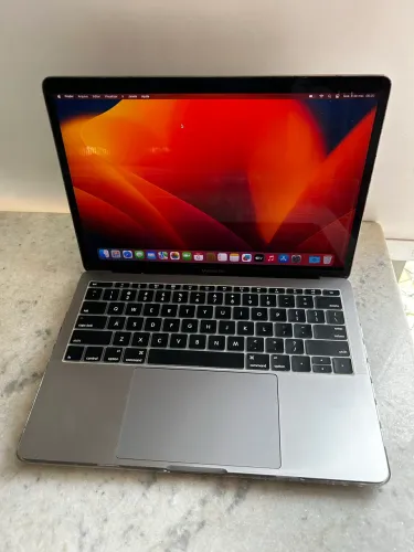 macbook pro 13 2017