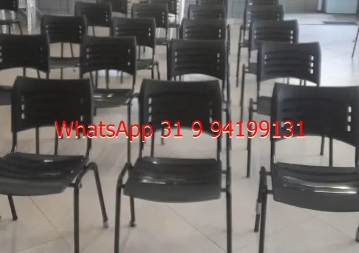 Cadeiras polipropileno Cor Preta Novas Leia a descrição Frete Gratis