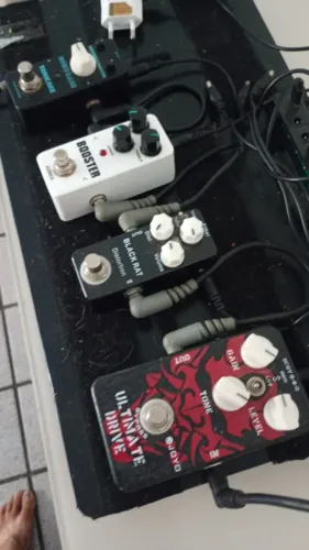 Pedais de guitarra