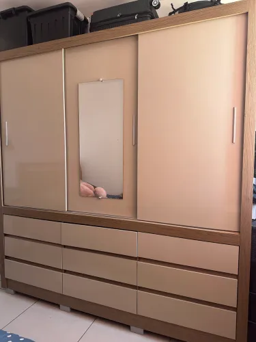 Vendo guarda-roupa