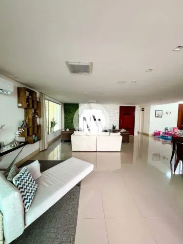 Casa duplex, 4 quartos nos Bosques das Palmeiras - Parnamirim/RN