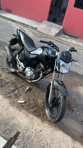 Troco em uma moto maior e dou a volta