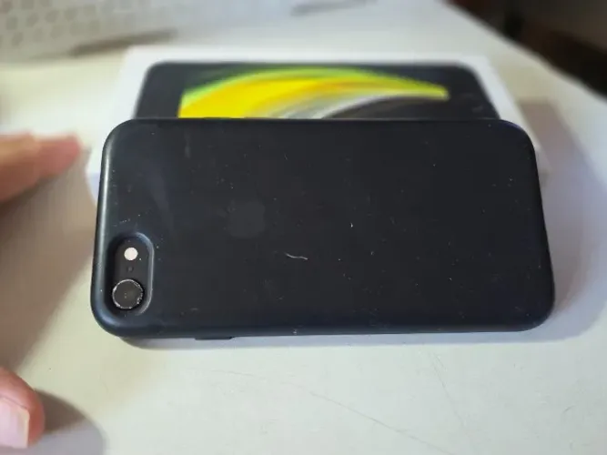iPhone SE 64GB - Funcionando Perfeitamente