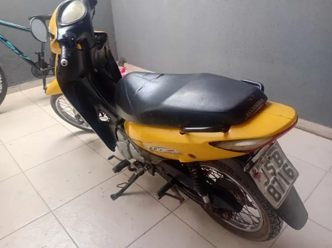 Honda biz partida e pedal