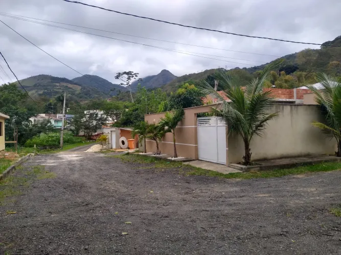 Terreno Plano em Condomínio Colado na Est. do Cabuçu (Largo do Rio da Prata)