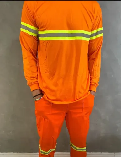 Uniformes profissionais em geral.