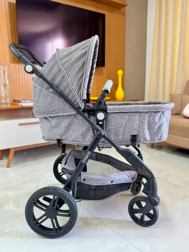 Carrinho de bebê COSCO