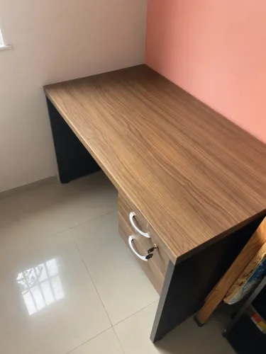 Móveis de estudo ou pra escritório