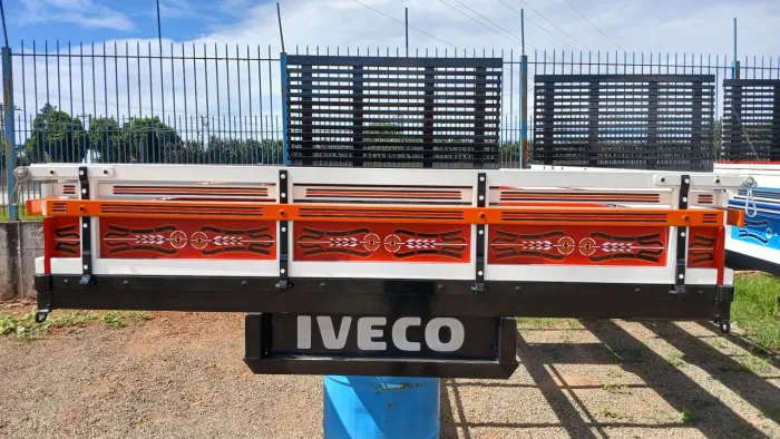 Carroceria nova para iveco daily a pronta entrega 