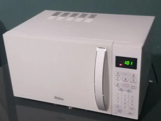 Microondas Philco 25 litros semi novo