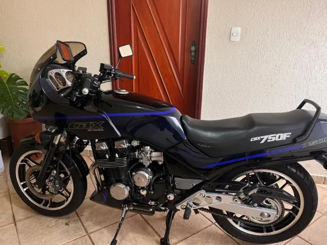 Honda cbx 750