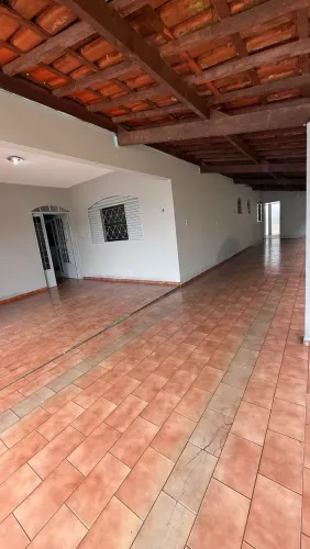 CASA 3 QUARTOS CIDADE JARDIM GOIANIA