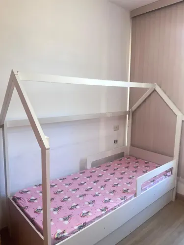 Bicama Infantil Casinha Solteiro Branca - Completa com Cama Auxiliar