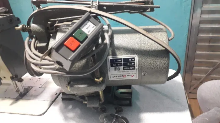 Vendo motor de máquina de costura industrial bivolt